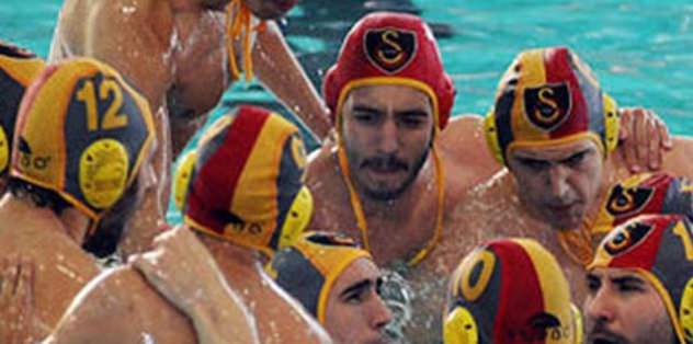 G.Saray havuza iniyor