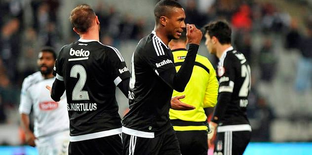 İki stoper ilk derbiye çıkıyor