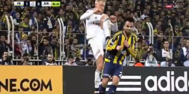 "Art niyetle beni tekmeledi"