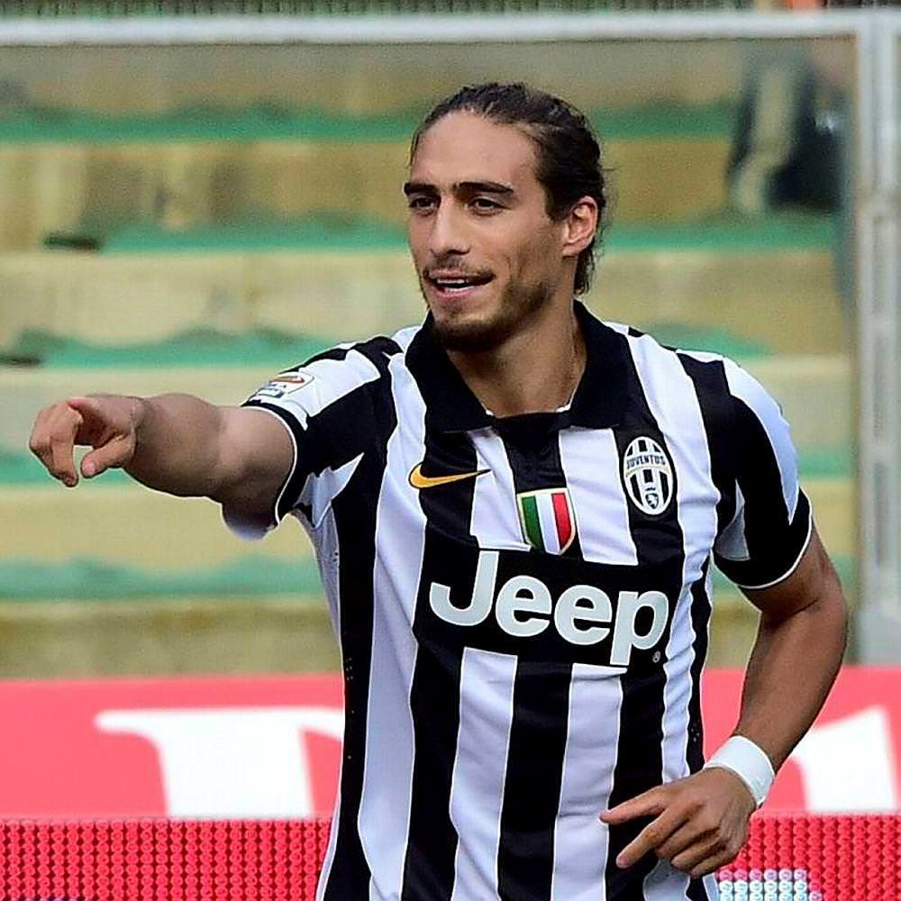 M Caceres футболист