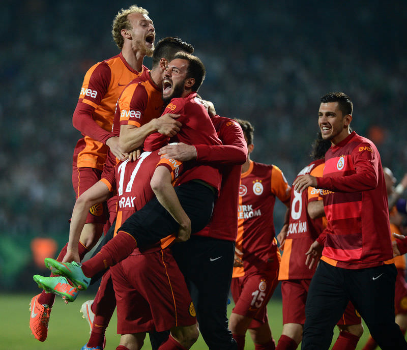 Galatasaray farka koştu Twitter sallandı!