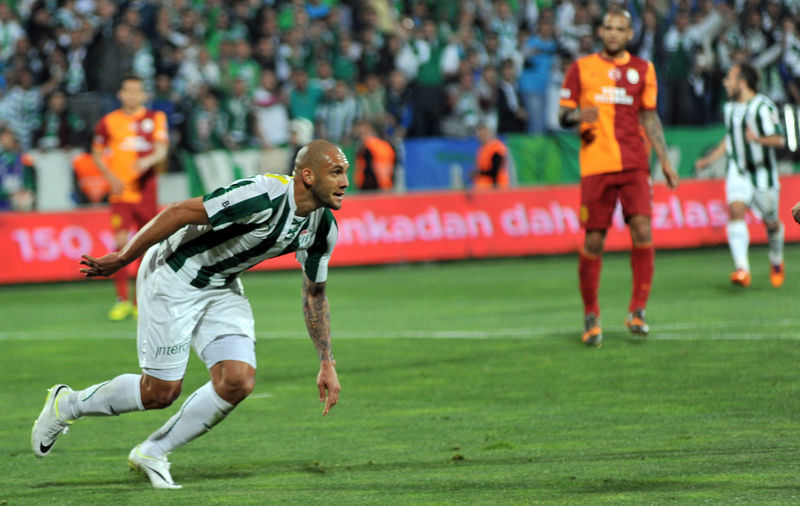 Galatasaray farka koştu Twitter sallandı!