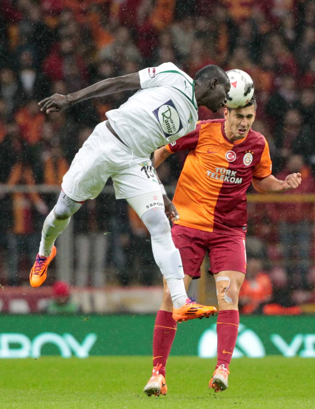 Galatasaray gol oldu yağdı