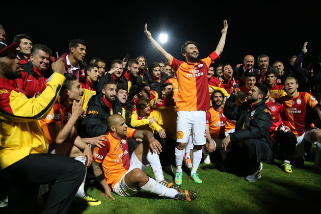 G.Saray zaferi kutladı