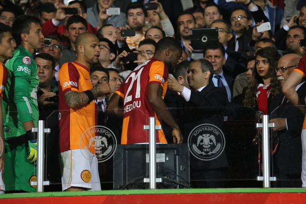 G.Saray zaferi kutladı