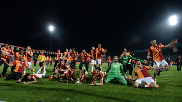 G.Saray zaferi kutladı