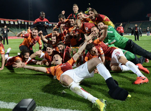 G.Saray zaferi kutladı