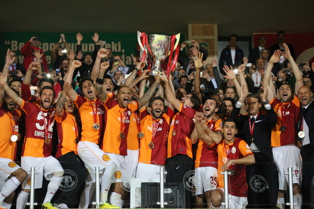 G.Saray zaferi kutladı