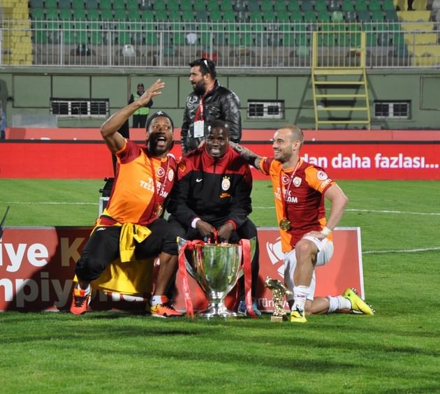 G.Saray zaferi kutladı