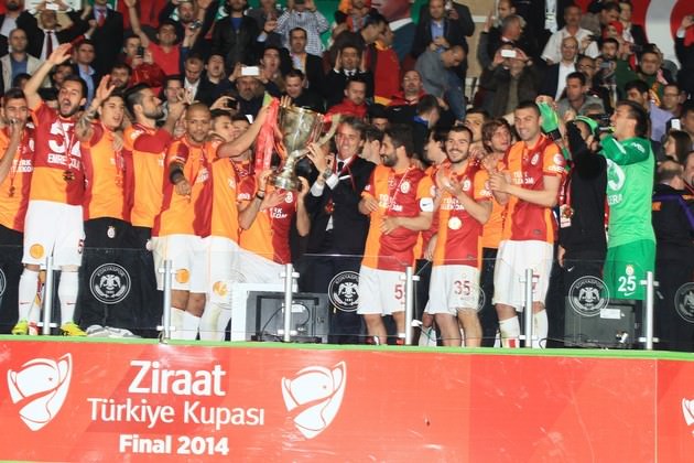 G.Saray zaferi kutladı