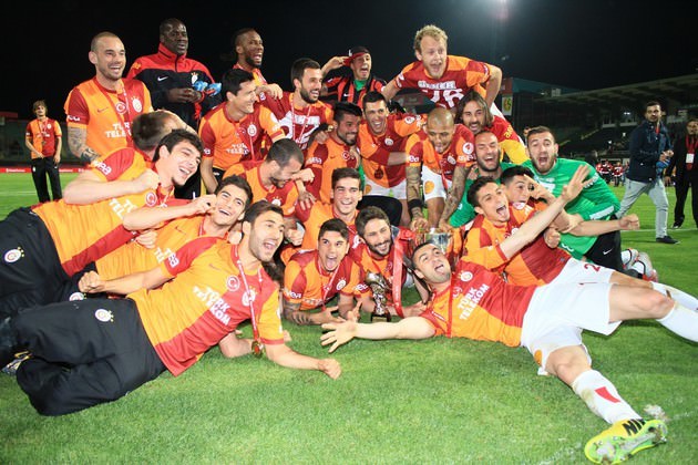 G.Saray zaferi kutladı