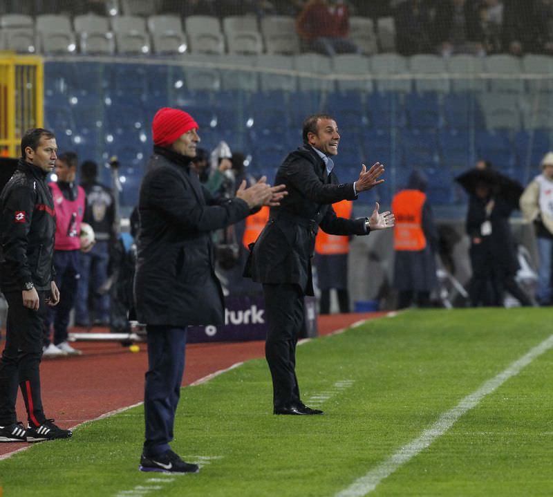 G.Saray Başakşehir'e yenildi, twitter yıkıldı 