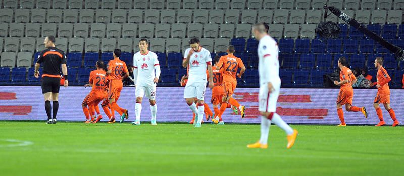 G.Saray Başakşehir'e yenildi, twitter yıkıldı 