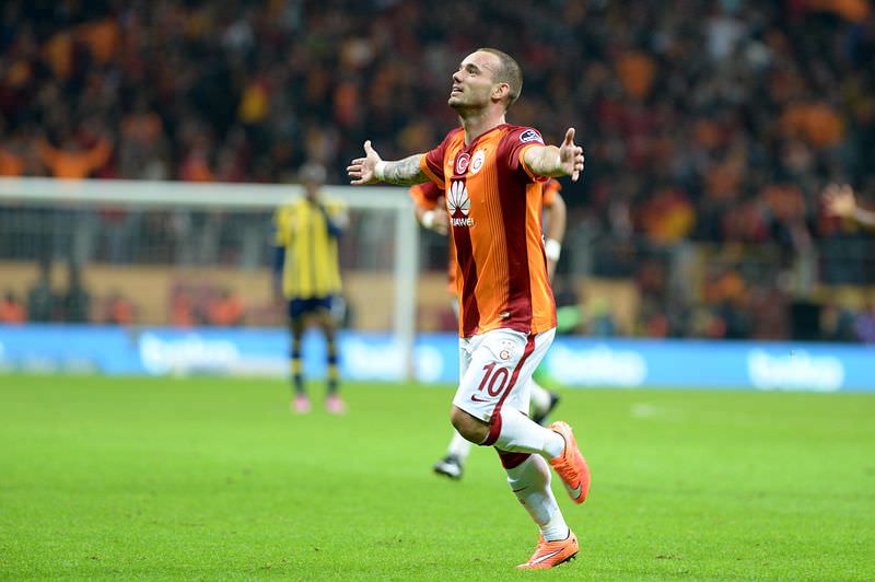 Sneijder Twitter'ı salladı