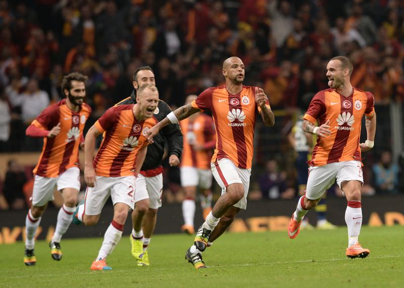 Sneijder Twitter'ı salladı