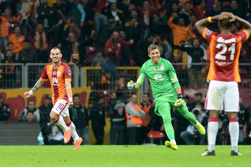 Sneijder Twitter'ı salladı