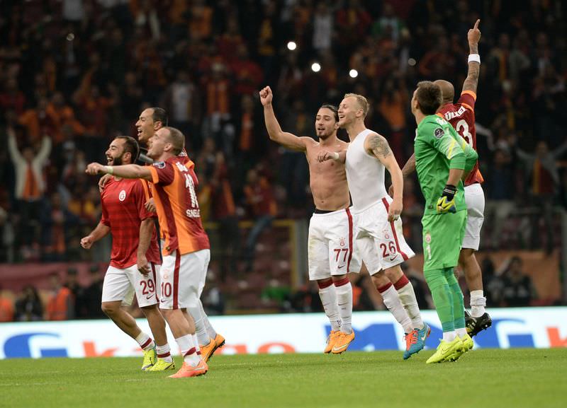Sneijder Twitter'ı salladı